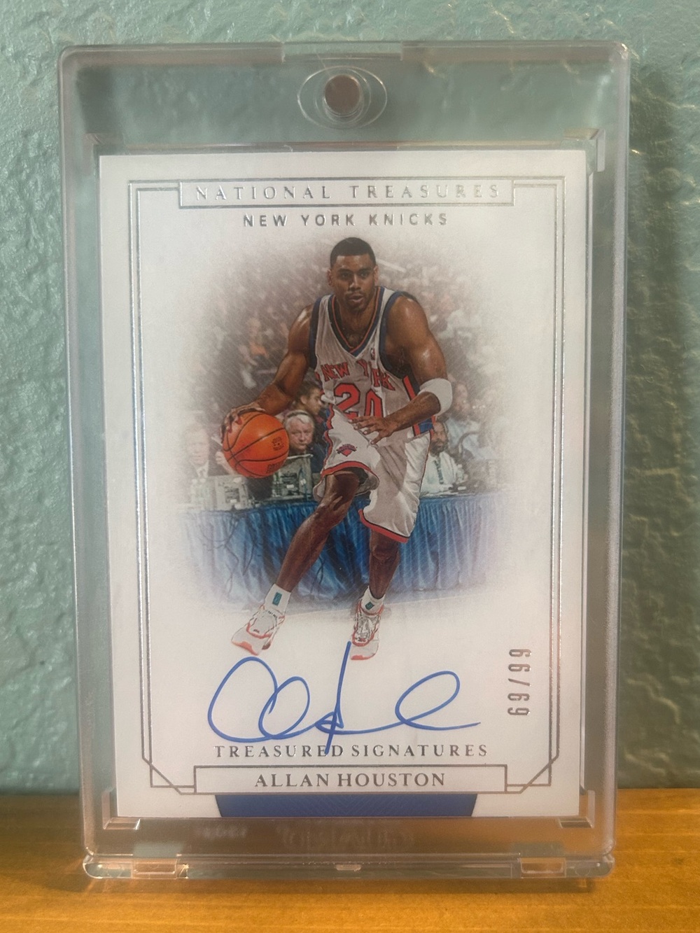 Allan Houston on card auto 69/99!